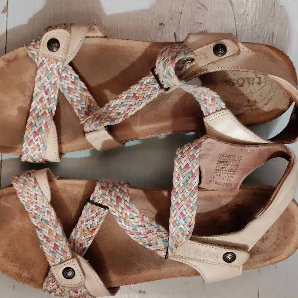 Taos sandals. Excellent condition. Size 41